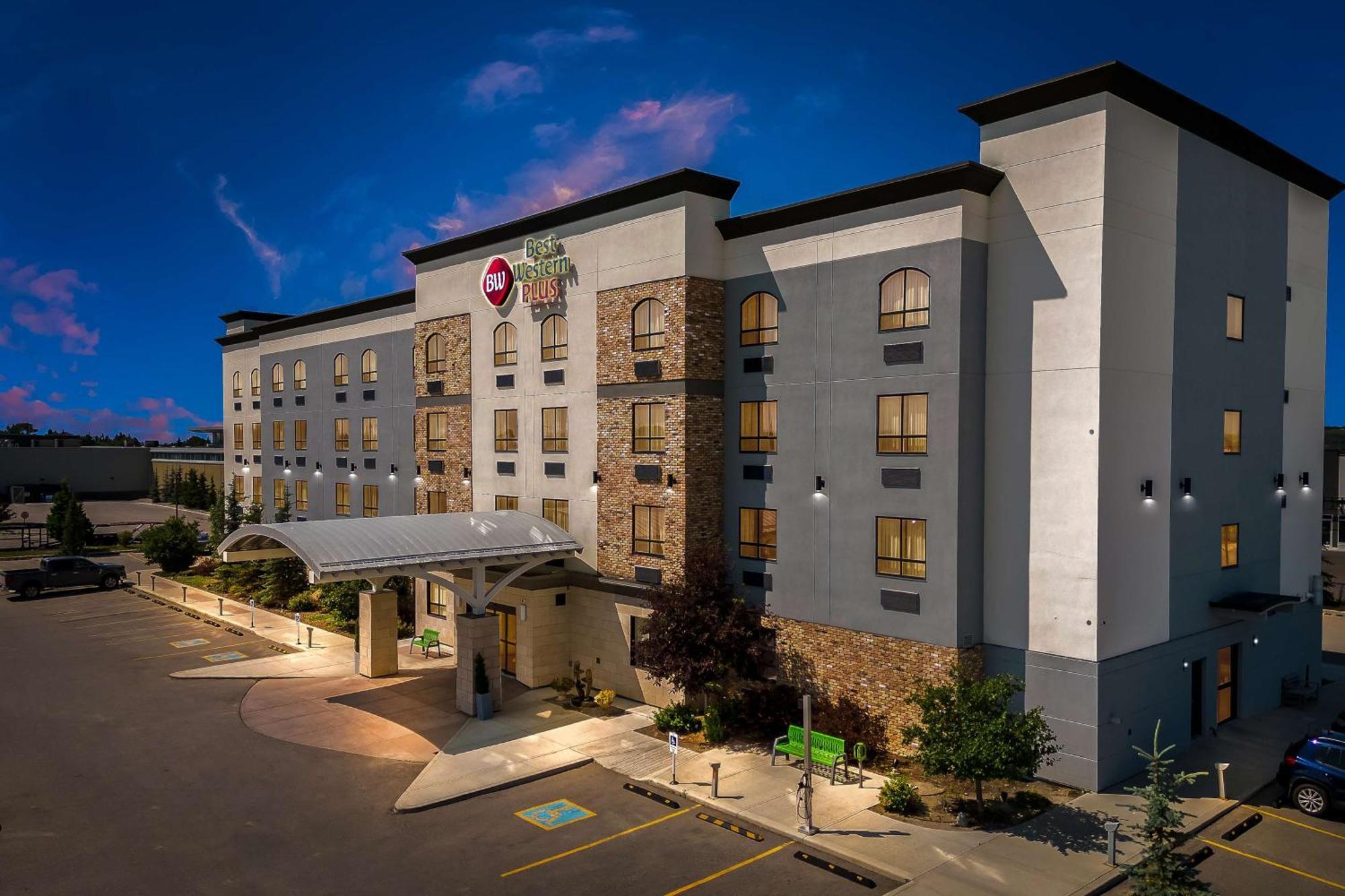 Best Western Plus Airdrie Gateway Exteriér fotografie